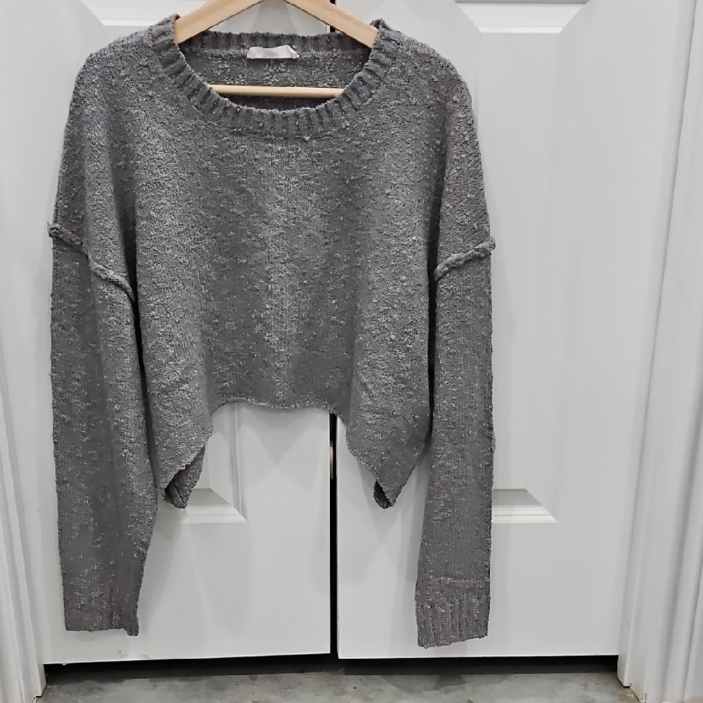 TALULAH Gray Crew Neck Sweater